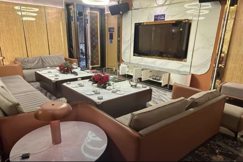 铜仁夜场酒促新机遇 青春舞台自在绽放